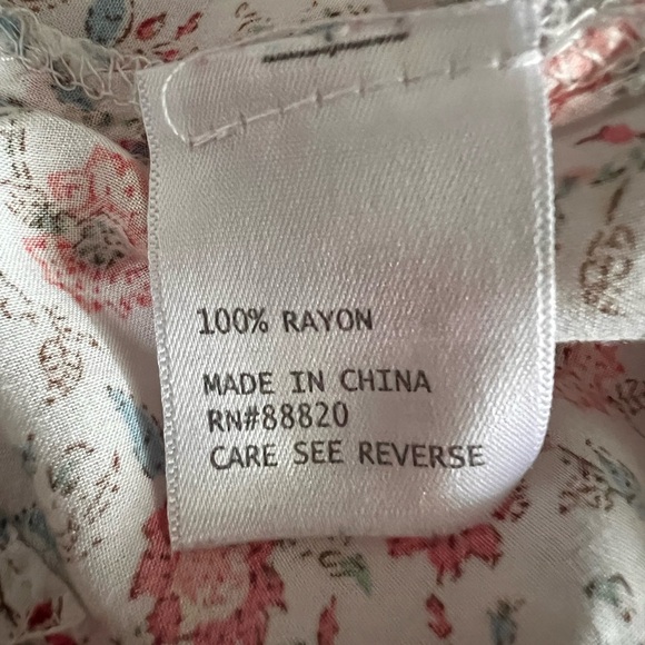 Jones New York Red and Pink 3/4 Sleeve Blouse - Picture 9 of 10